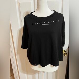 ❤️ (Sil) Calvin Klein short black ruffled t-shirt